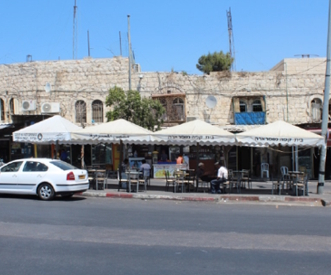 חזית השכונה, 2018, צילום: יאיר פז